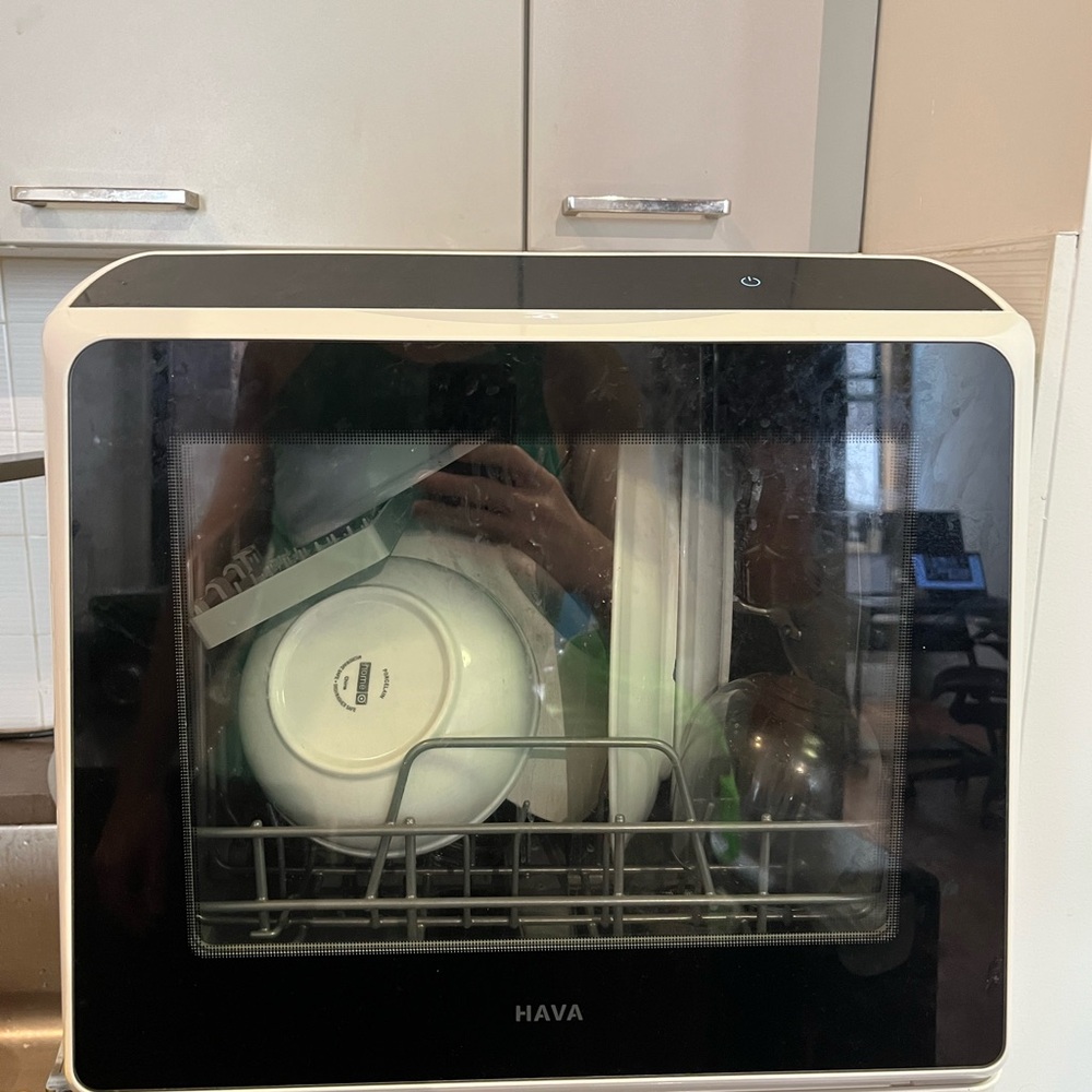 HAVA Countertop Dishwasher in Black and White